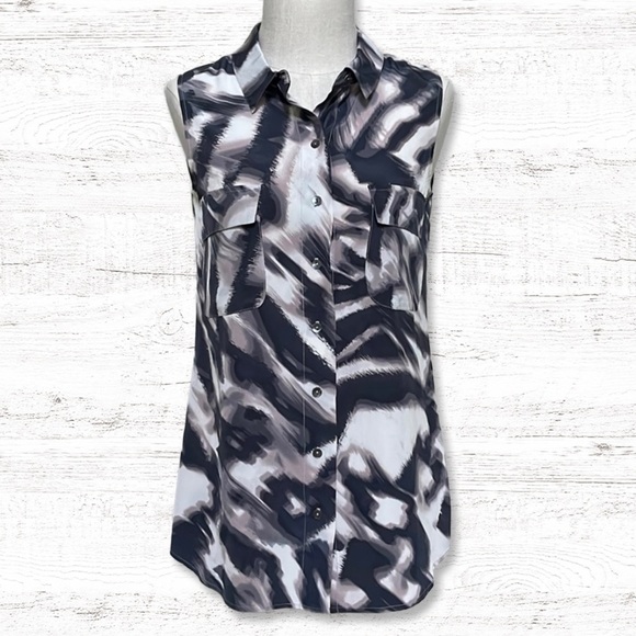 { Graham & Spencer } - Sleeveless Silk Top - Picture 1 of 5